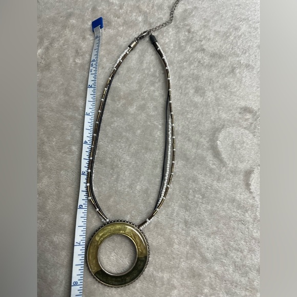 KC Kenneth Cole triple strand choker necklace with resin pendant - Picture 7 of 7